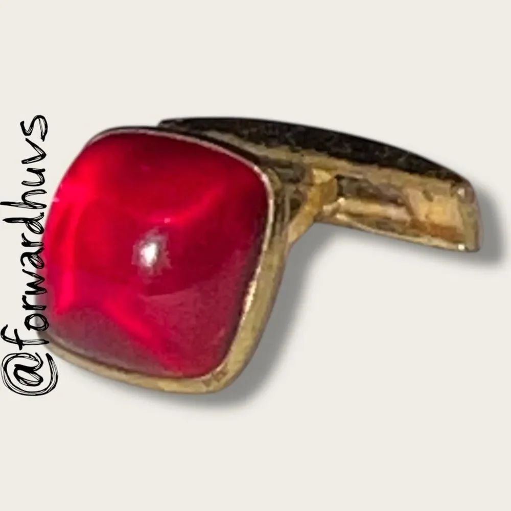 Vintage Red Cabochon Cufflinks – Gold Tone with Rounded Square Setting (Unmarked